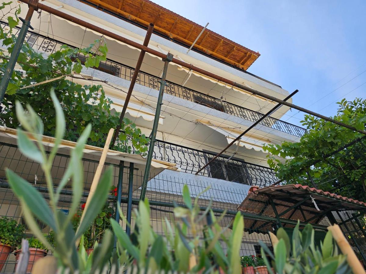 Alex Apartments Sarandë Exterior foto